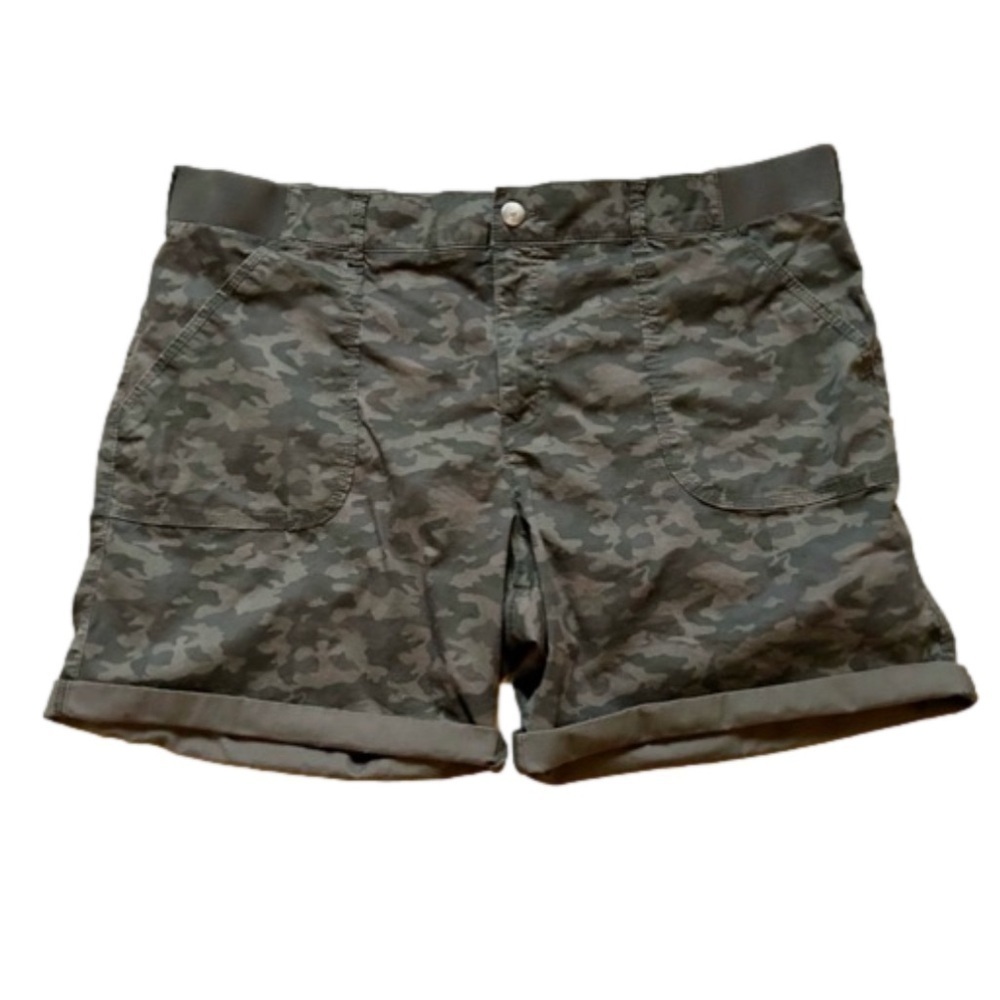 Lee Riders Shorts 24W Midrise Camouflage Shorts Bundle and Save